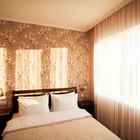 Harvest Hotel Vinnytsia Bagian luar foto