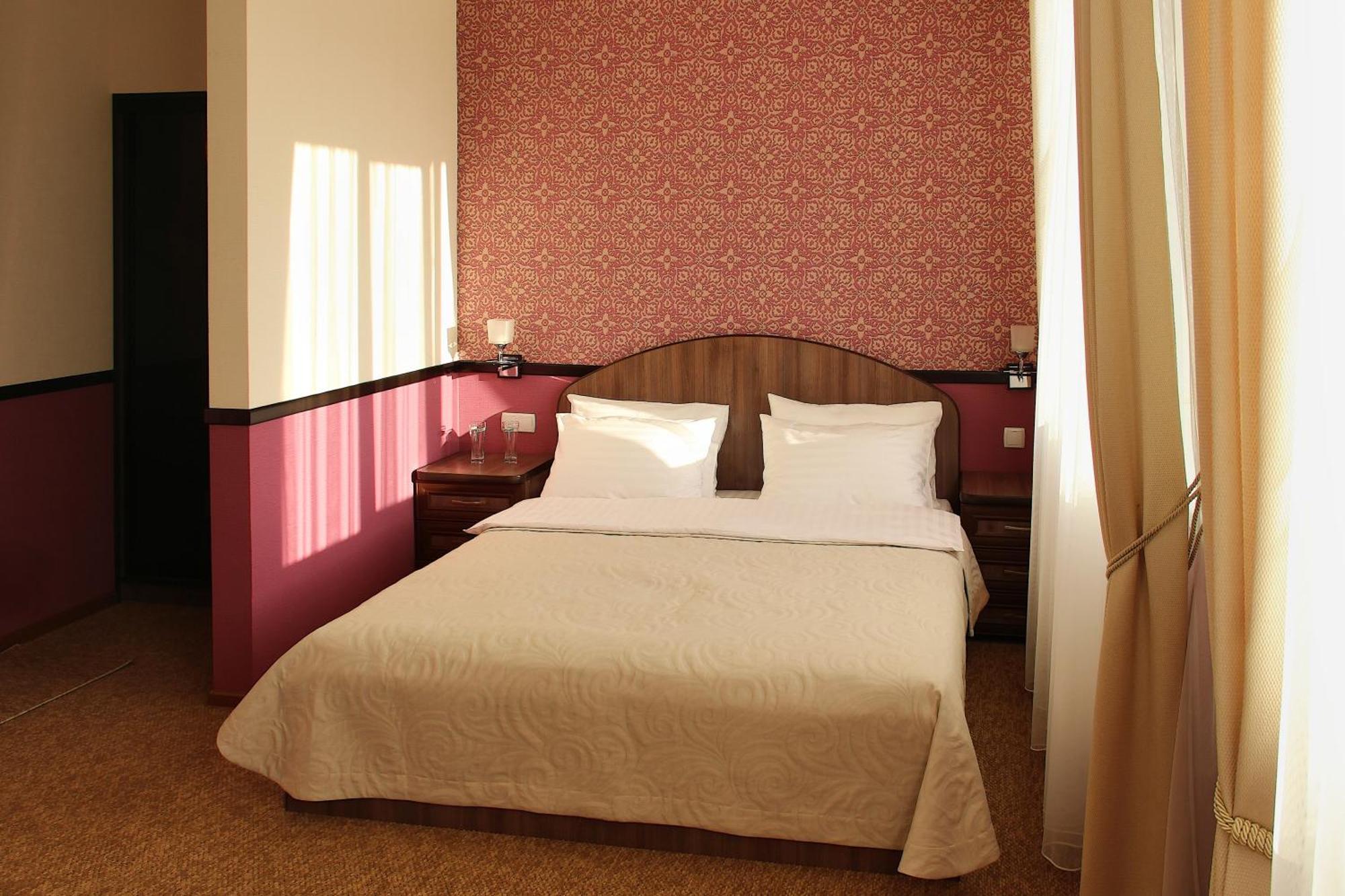 Harvest Hotel Vinnytsia Bagian luar foto