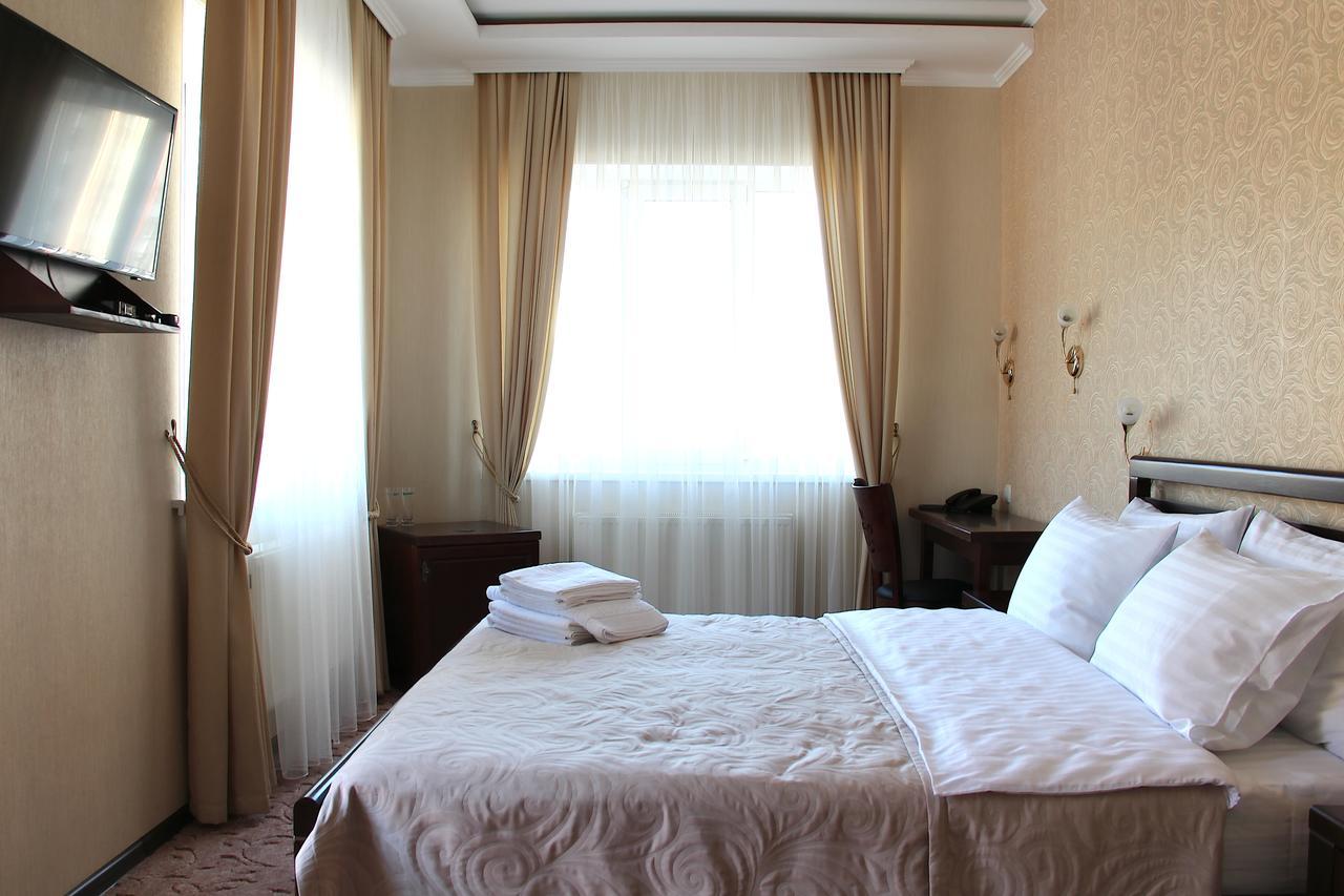Harvest Hotel Vinnytsia Bagian luar foto
