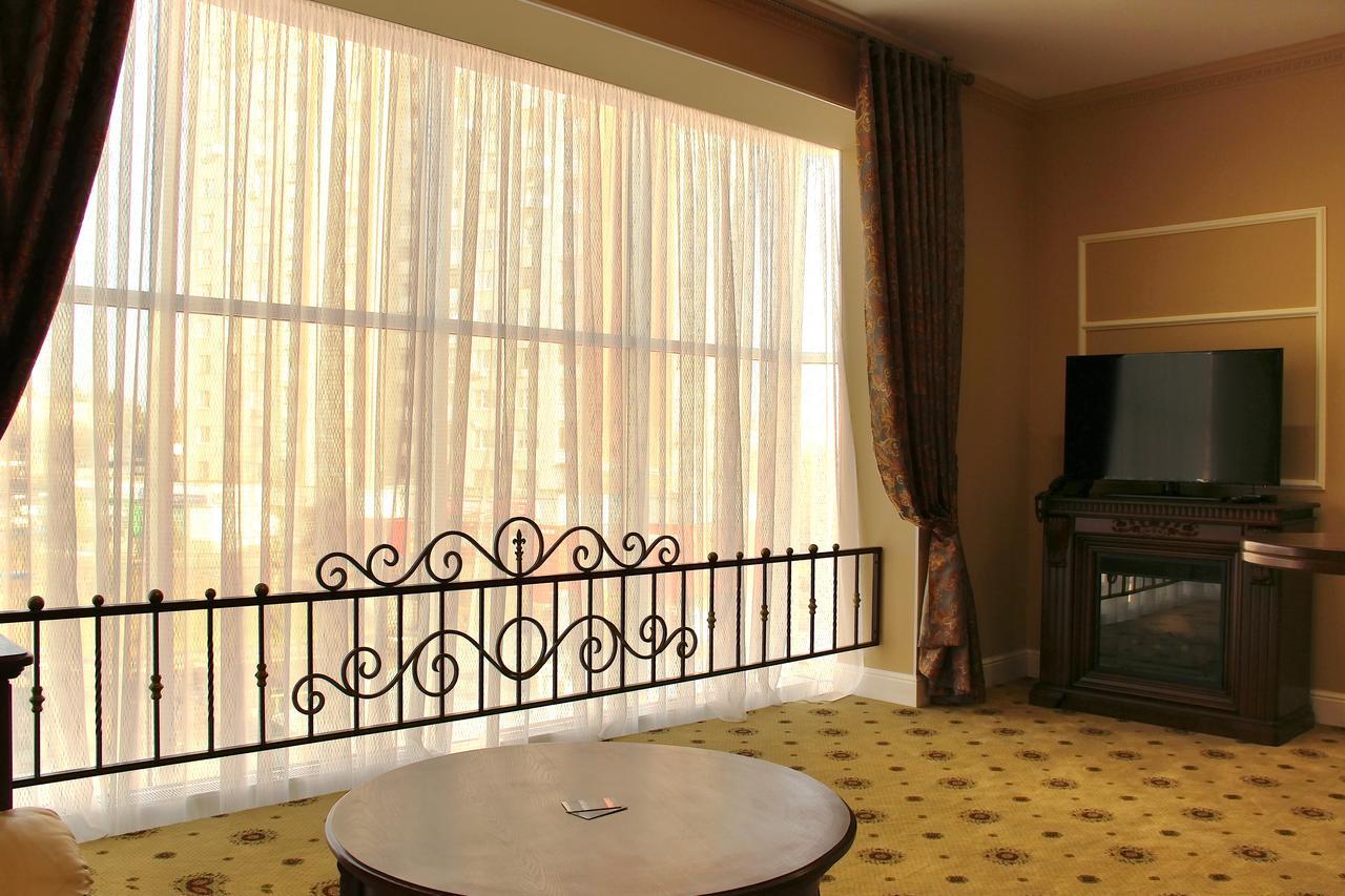 Harvest Hotel Vinnytsia Bagian luar foto