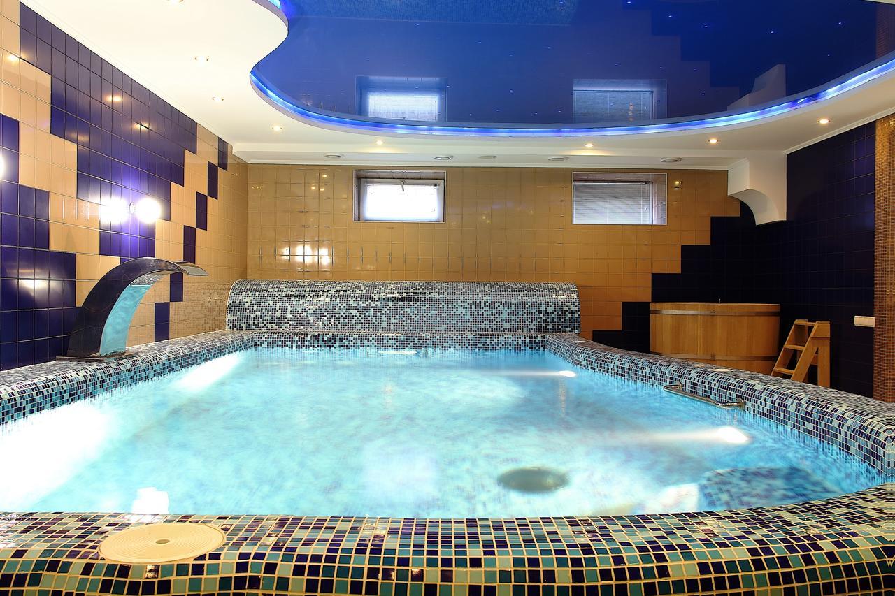 Harvest Hotel Vinnytsia Bagian luar foto
